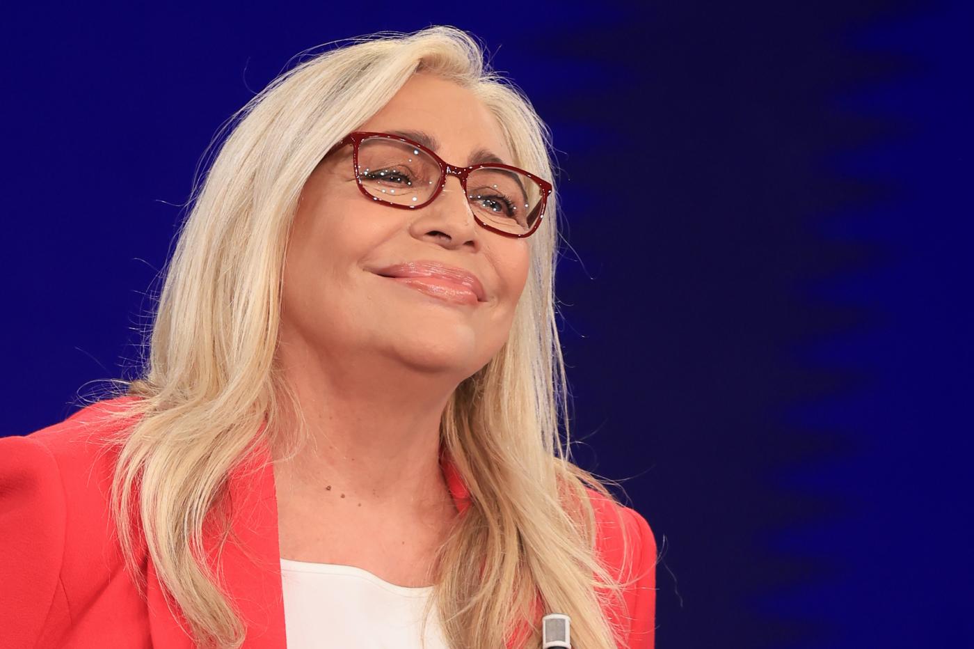 Mara Venier prepara la 50ª edizione di Domenica In con 4 volti noti al suo fianco
