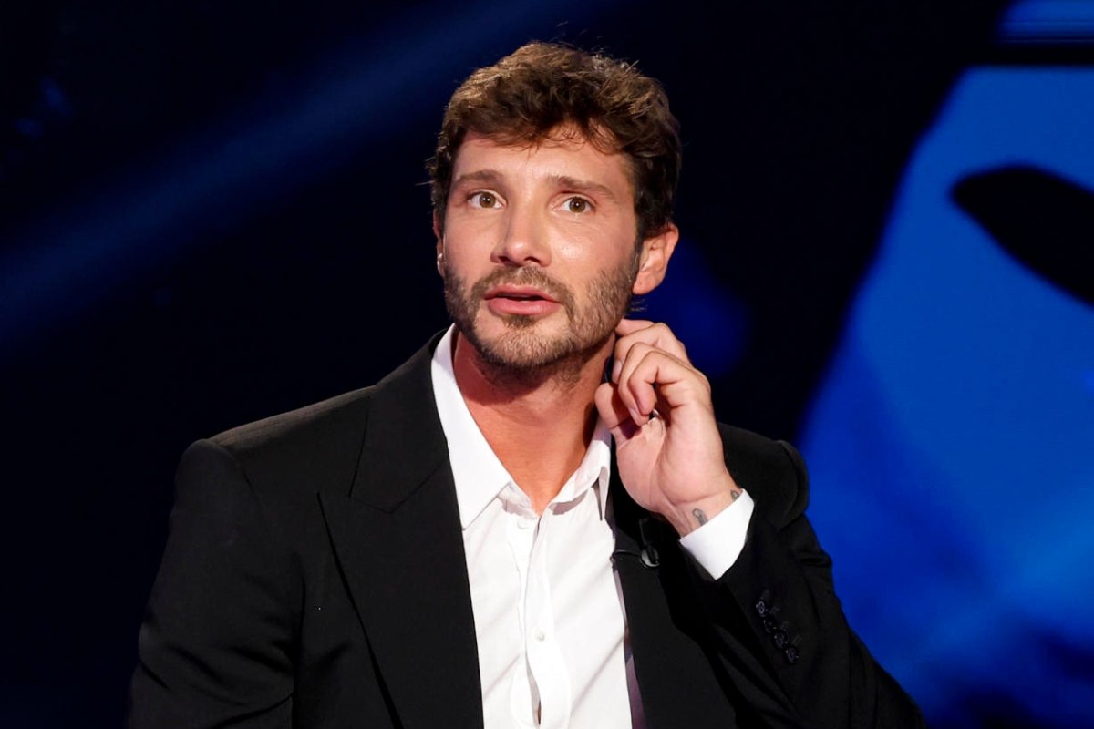 Stefano De Martino e la casa digitale: quando la privacy è solo un’illusione