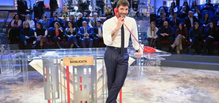 Ascolti tv 7 settembre: Affari Tuoi e La Ruota della Fortuna, la sfida infiamma settembre