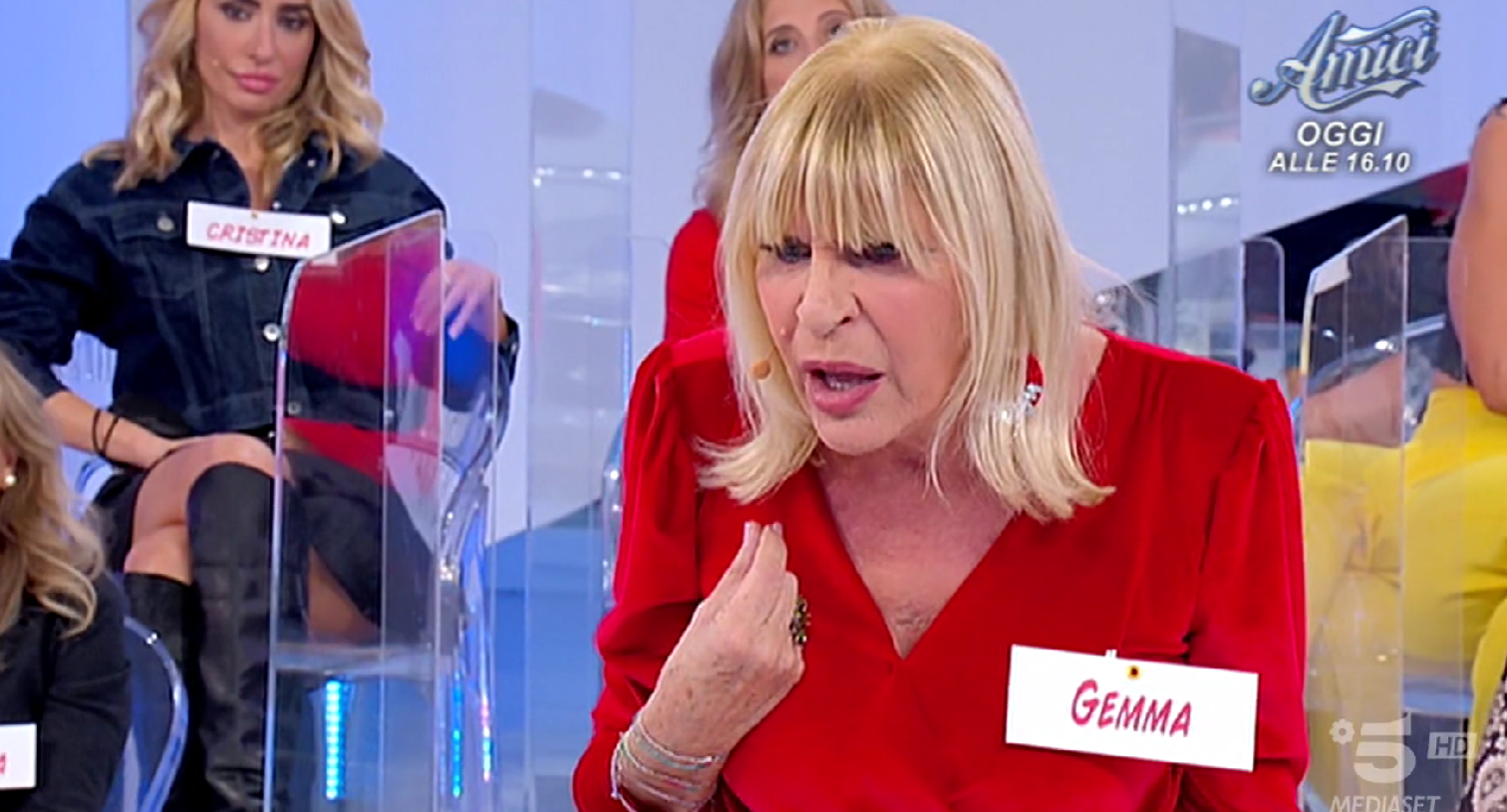 Gemma lascia Pasquale e si dichiara a Mario