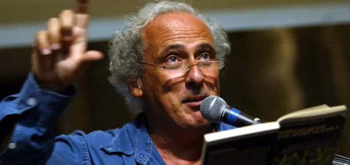 Addio a Stefano Benni, maestro di ironia e fantasia: l’ultimo saluto allo scrittore visionario