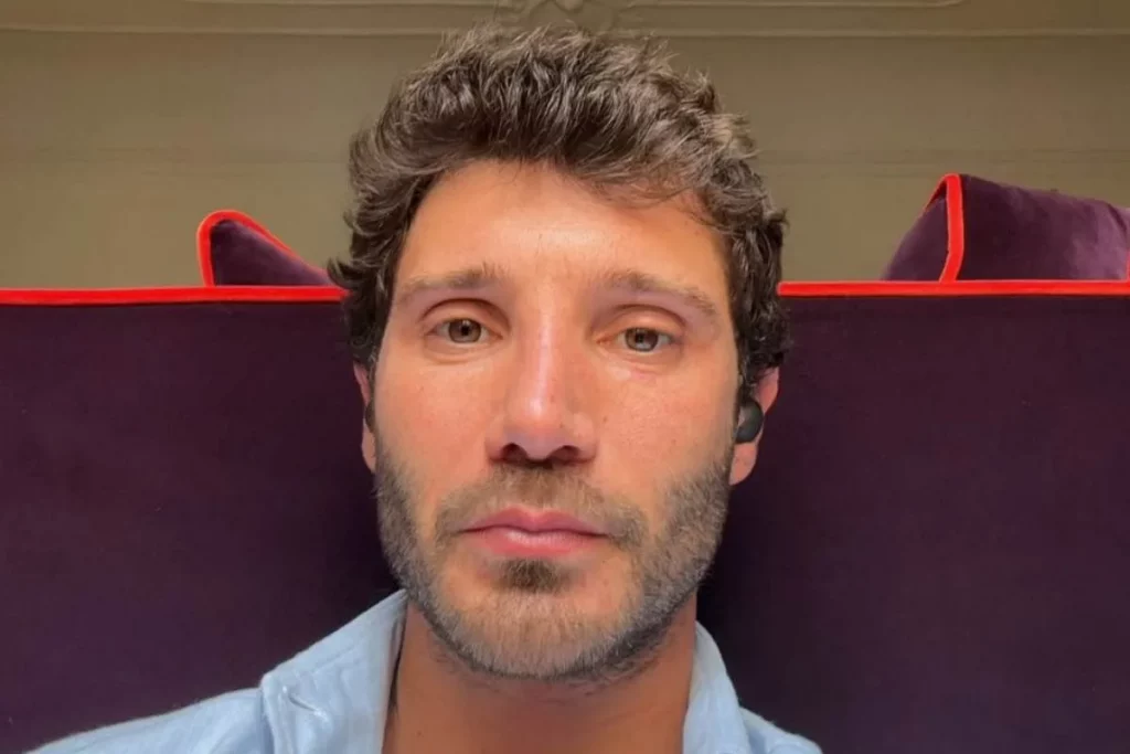 Aldo Grasso boccia Stefano De Martino: “Non è il nuovo Fiorello, la Rai lo ha sopravvalutato”