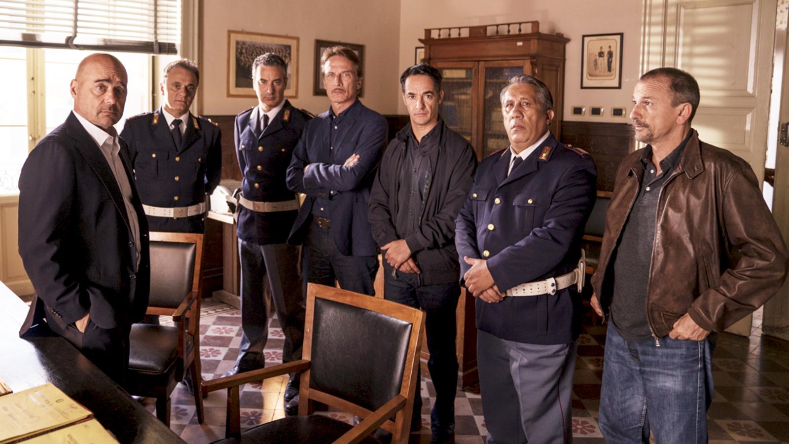 Ascolti TV martedì 30 settembre 2025: Montalbano guida la serata, Canale5 tallona con Buongiorno, Mamma! 3